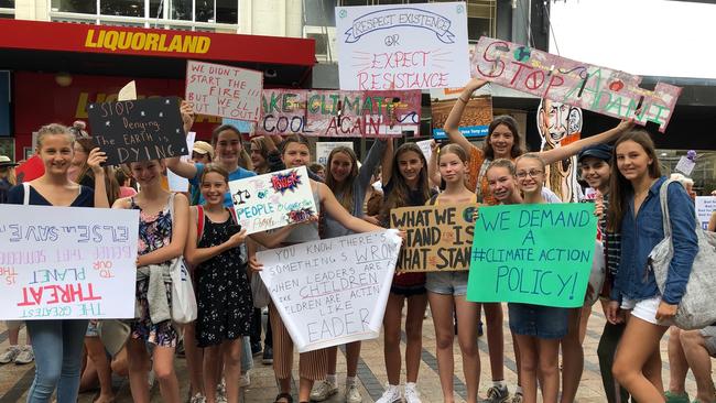 Climate change protest in Manly: Friends from schools on the northern beaches at the rally outside Tony Abbott's office. Picture: Julie Cross.