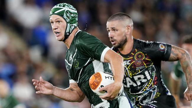 Kalyn Ponga of the Maori Kiwis and  Nathan Peats of the Indigenous All Stars during the NRL Indigenous All-Stars vs Maori Kiwis match at CBus Super Stadium on the Gold Coast, Saturday, February 22, 2020 (AAP Image/Dave Hunt) NO ARCHIVING, EDITORIAL USE ONLY