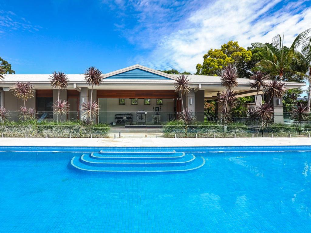 A house in Carrara bought by Gold Coast Mayor Tom Tate and his wife Ruth.