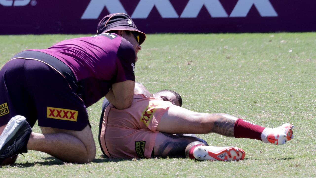 Adam Reynolds, being worked on by the trainer. Photo Steve Pohlner