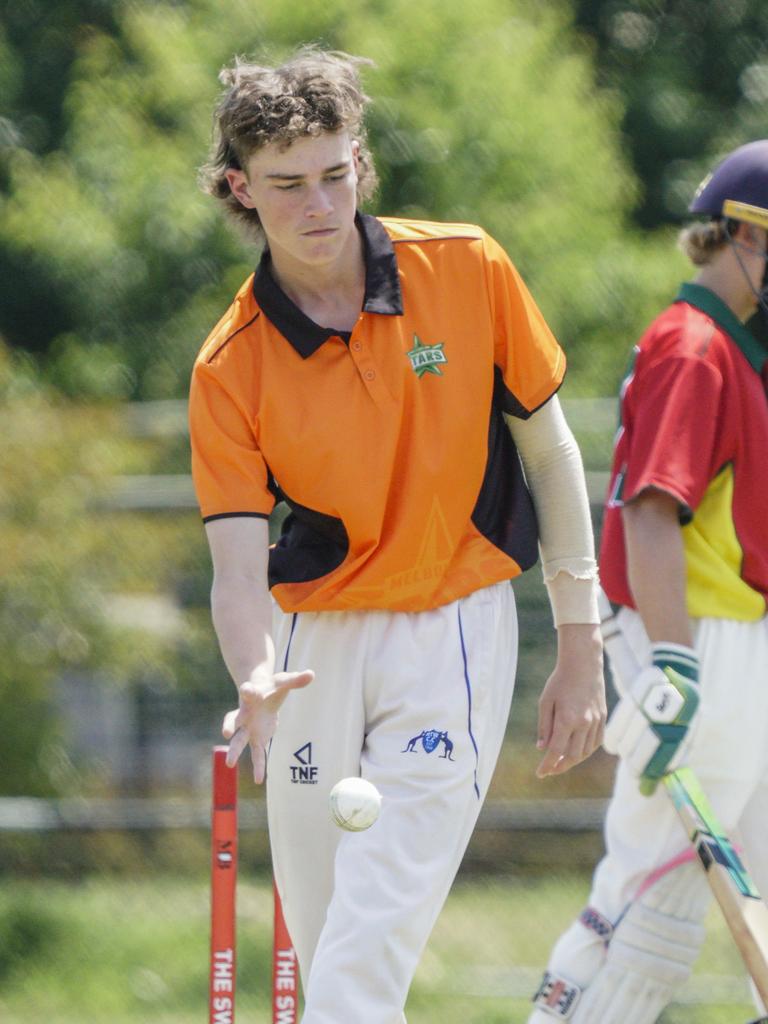 Lucas Jones bowling for Scorpions. Picture: Valeriu Campan