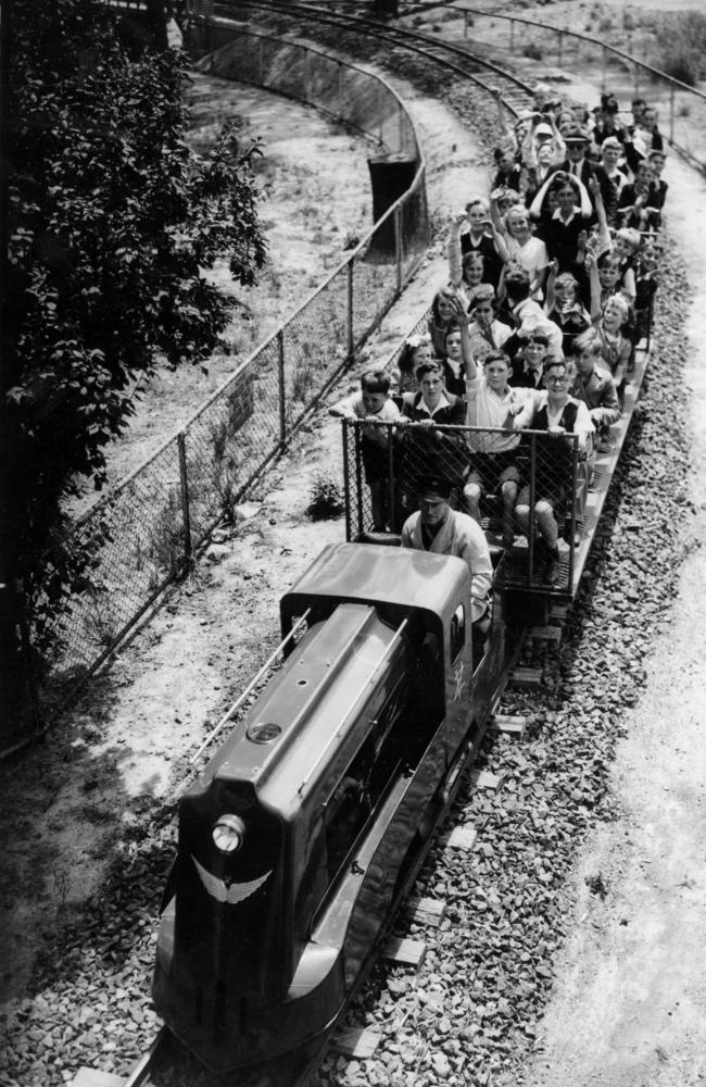 Photo essay: Everyday life in Melbourne in the 1940s | Herald Sun