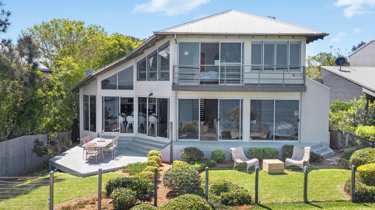 In the midst of a housing crisis, Prime Minister Anthony Albanese dropped $4.3m on a clifftop mansion in NSW, which went down like a lead ballon with voters