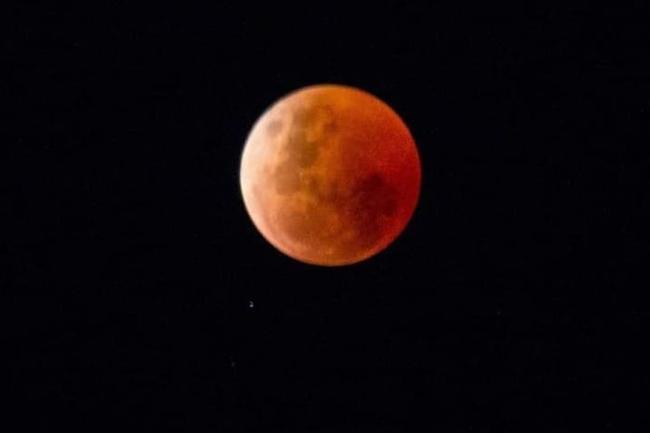 The Blood Moon seen from SA: Yvonne Perrin