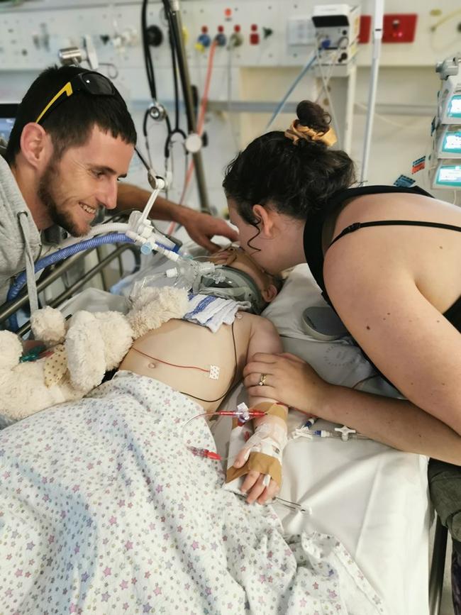 Lorelei in hospital with her mum Elise and dad Ben.