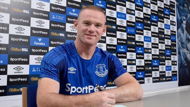 Wayne Rooney signs with boyhood club Everton.