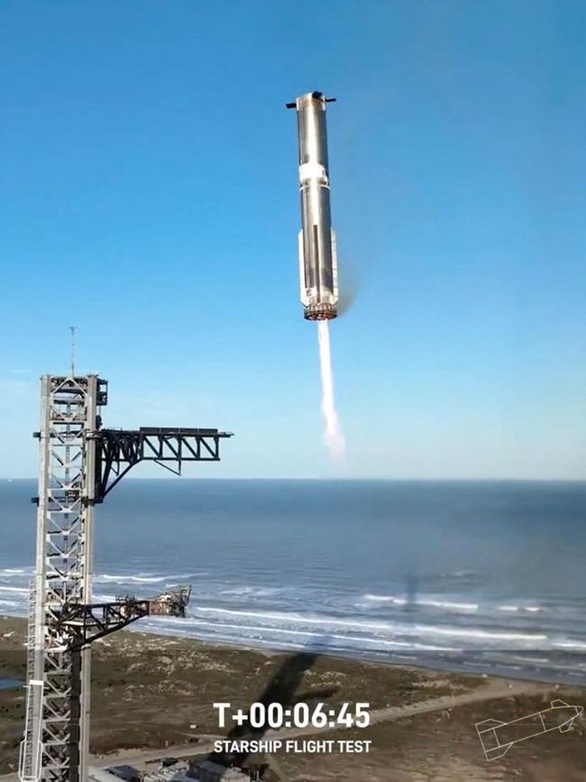 Starship’s Super Heavy Booster returns to the launch pad at Starbase. Picture: SpaceX / AFP