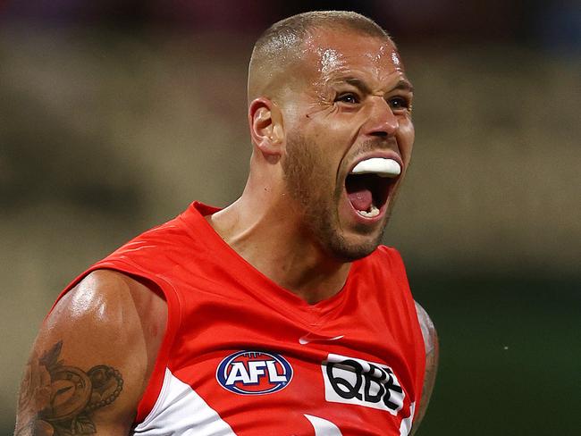 MELBOURNE . 17/09/2022. AFL.  2nd Preliminary Final . Sydney Swans vs Collingwood at the SCG.    Sydneys Lance Franklin celebrates as the final siren sounds and the Swans won by 2 points  . Picture by Michael Klein