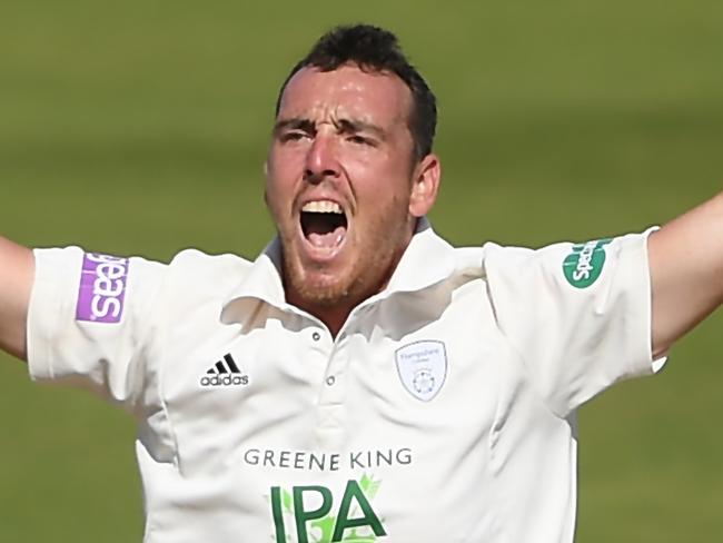 SOUTHAMPTON, ENGLAND - SEPTEMBER 18: Kyle Abbott of Hampshire appeals successfully for the wicket of Tom Banton of Somerset during Day Three of The Specsavers Division One County Championship match between Hampshire and Somerset at Ageas Bowl on September 18, 2019 in Southampton, England. (Photo by Alex Davidson/Getty Images)