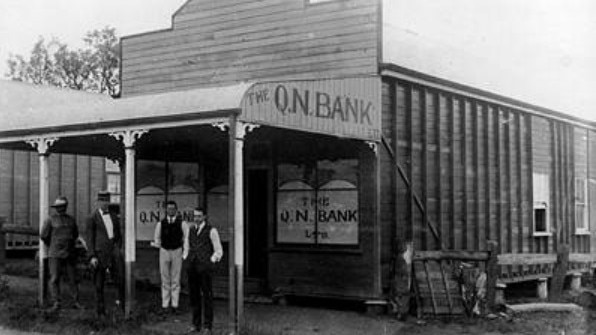 Murgon’s first bank, the Queensland National Bank, Lamb Street, ca. 1914. A vital institution in the town’s economic growth. Source: QldPics