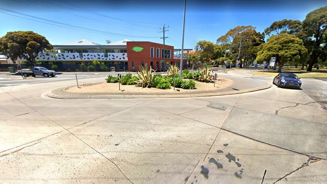 Williamstown families have urged for immediate action to a "dangerous" intersection at Melbourne Road and Ferguson Street. Picture: Google Street View