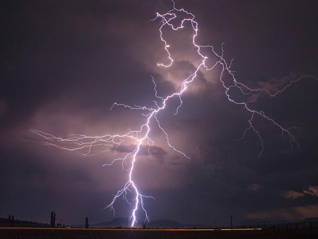 Lightning strikes southeast | The Courier Mail