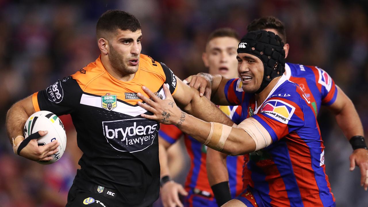 Alex Twal of the Tigers. Picture: AAP Image/Brendon Thorne