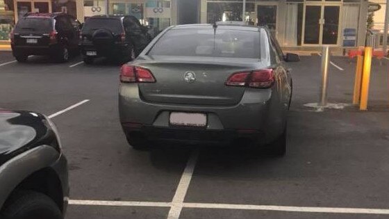 Bad parking in Highland Park, Gold Coast