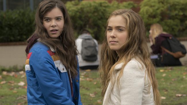 Hailee Steinfeld and Haley Lu Richardson in The Edge Of Seventeen.