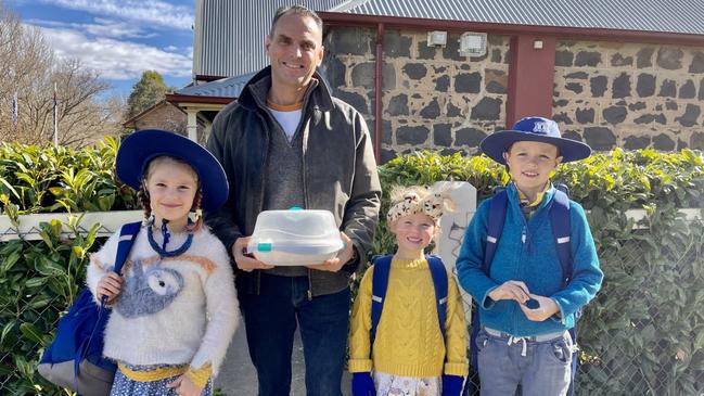 Daniel Duggan and his children at their Orange, NSW, home. Picture: Supplied