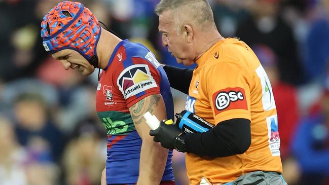 NEWCASTLE, AUSTRALIA - AUGUST 27: Kalyn Ponga of the Knights comes off after injury during the round 26 NRL match. between Newcastle Knights and Cronulla Sharks at McDonald Jones Stadium on August 27, 2023 in Newcastle, Australia. (Photo by Jenny Evans/Getty Images)