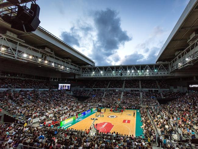Over 10,000 fans packed out Hisense Arena. Picture: Mark Dadswell