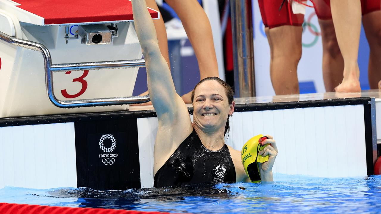 Australia win gold in the 4x100m Medley Relay and Cate Campbell celebrates at the Tokyo Aquatic Centre during the 2020 Tokyo Olympics. Pics Adam Head