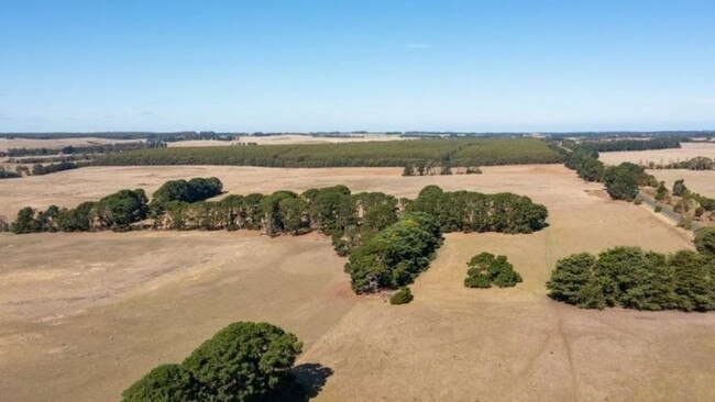 Farmland at Macarthur in Victoria’s Western District has hit new highs, with this property selling for $19,661 a hectare.