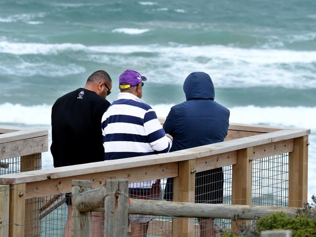 Jona Kinivuwai’s family at Rye Beach. Picture: Andrew Henshaw