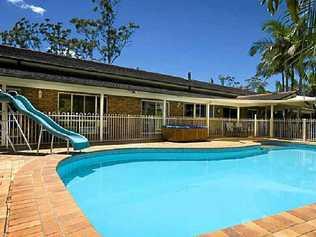 Large home and in-ground pool on 3000sqm at Boambee