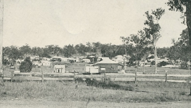 Gin Gin, 1927. A key farming town in the Kolan Shire that’s surrounded by rich sugar industry farmland and a major route for motor traffic to the north. Source: The Burnett and Isis Pictorial via Centre for the Government of Queensland