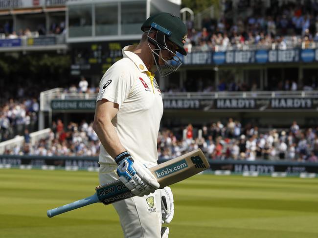 LONDON, ENGLAND - AUGUST 17: Steve Smith of Australia walks from the ground after being dismissed by Chris Woakes of England for 92 runs during day four of the 2nd Specsavers Ashes Test between England and Australia at Lord's Cricket Ground on August 17, 2019 in London, England. (Photo by Ryan Pierse/Getty Images)