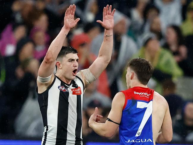 MELBOURNE, AUSTRALIA - SEPTEMBER 07: Brayden Maynard of the Magpies and Jack Viney of the Demons clash during the 2023 AFL First Qualifying Final match between the Collingwood Magpies and the Melbourne Demons at Melbourne Cricket Ground on September 07, 2023 in Melbourne, Australia. (Photo by Michael Willson/AFL Photos via Getty Images)