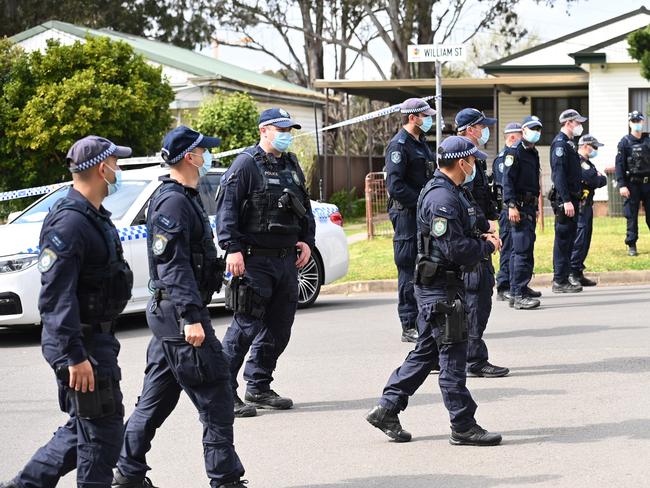 SYDNEY, AUSTRALIA - NewsWire Photos SEPTEMBER 2, 2021: Police search the streets at the crime scene of a fatal stabbing overnight in Blacktown.Picture: NCA NewsWire / Jeremy Piper