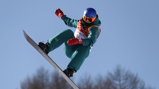 PYEONGCHANG-GUN, SOUTH KOREA — FEBRUARY 13: Scotty James of Australia warms ahead of the Snowboard Men's Halfpipe Qualification on day four of the PyeongChang 2018 Winter Olympic Games at Phoenix Snow Park on February 13, 2018 in PyeongChang-gun, South Korea. (Photo by Clive Rose/Getty Images)