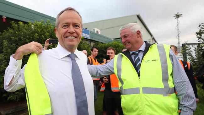 Shorten visiting the Sydney Markets at Homebush. Picture: Kym Smith