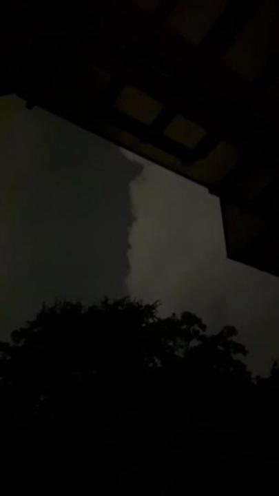 Late-Night Thunderstorms Move Through Central Oklahoma