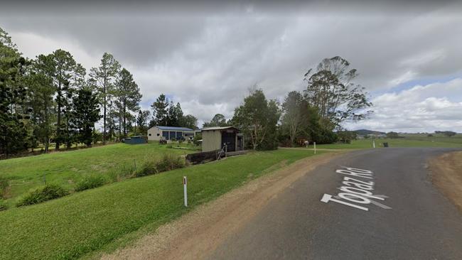 Queensland Fire and Emergency crews are working to extinguish a structure fire on Topaz Rd in North Johnstone. Image: Google Maps