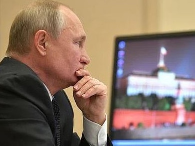 Photos of the Russian President in his office show him using the outdated operating system recently. Picture: Kremlin.ru