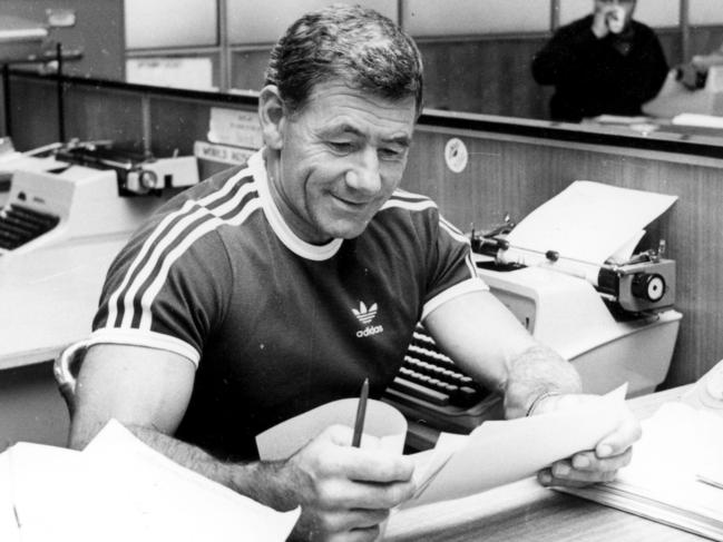 Tom Hafey, pictured in the Herald Sun offices in 1980.