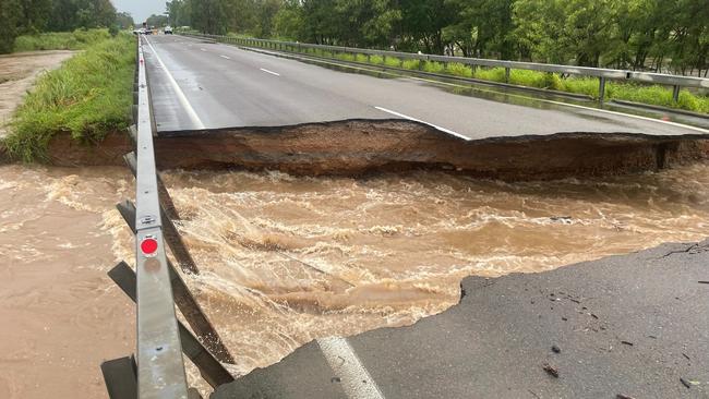 The Bruce Hwy has been completely cut in half at Ollera Ck, between Mutarnee and Balgal Beach