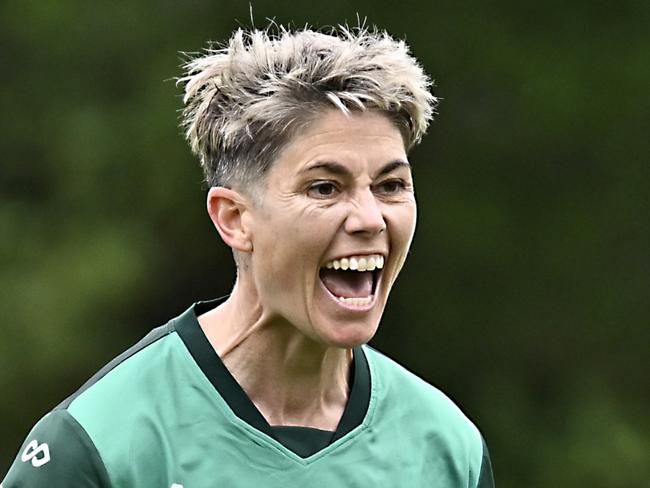 WELLINGTON, NEW ZEALAND - NOVEMBER 10: Michelle Heyman of Canberra celebrates after scoring a goal during the round two A-League Women's match between Wellington Phoenix and Canberra United at Porirua Park on November 10, 2024 in Wellington, New Zealand. (Photo by Masanori Udagawa/Getty Images)