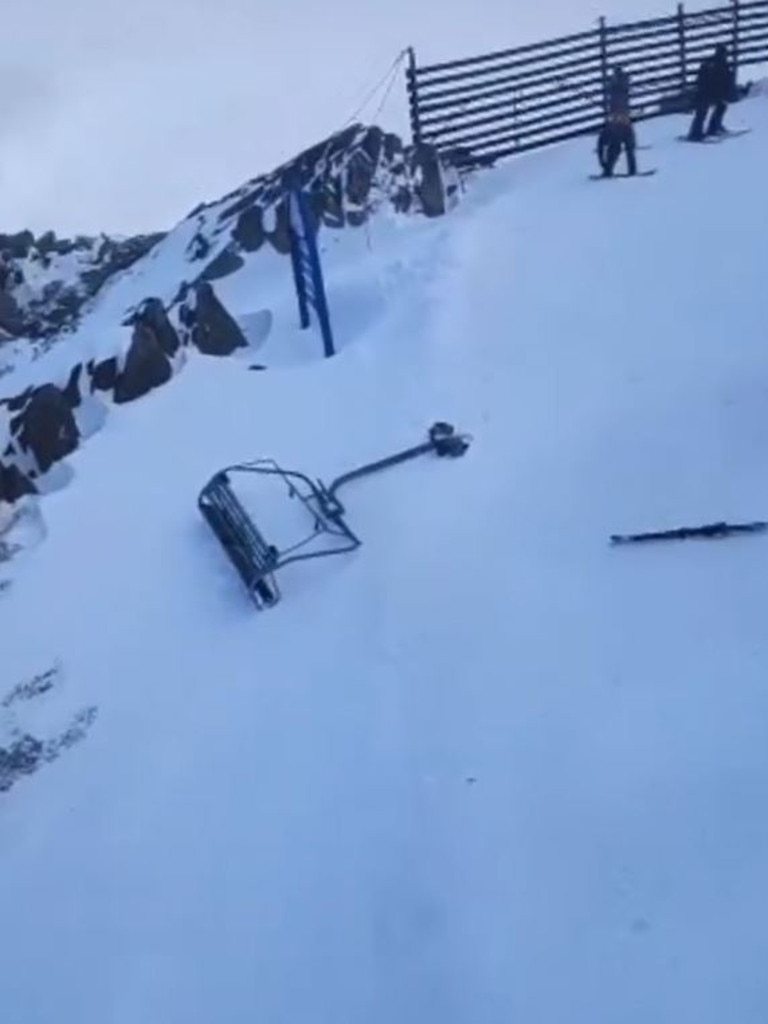 A “freak gust of wind” blew a chairlift seat off its cable and onto the snow below at Thredbo on Saturday.