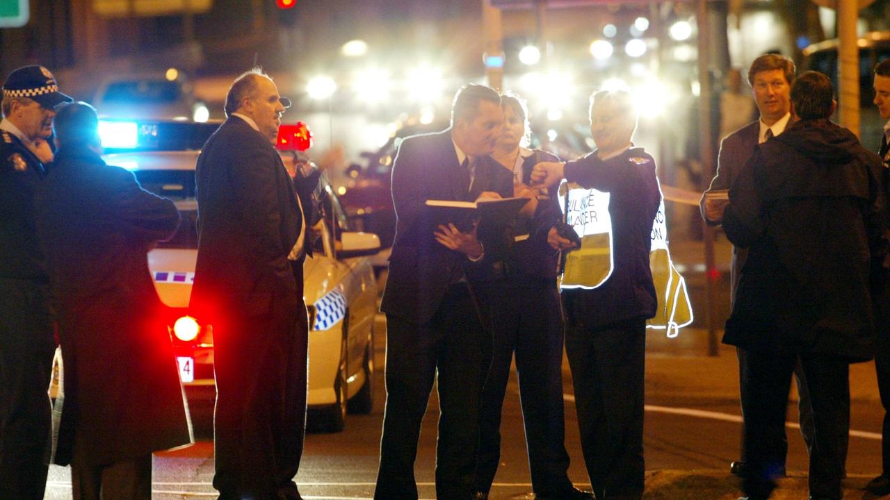 Detectives at the scene of Thompson’s murder in Waverley Rd, Malvern.