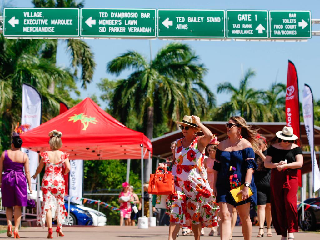 The crowd starts arriving at Bridge Toyota Ladies Day . Picture GLENN CAMPBELL