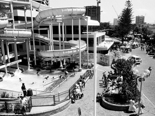 Grundy's Entertainment Centre and Cavill Ave Mall, Surfers Paradise, 1980s