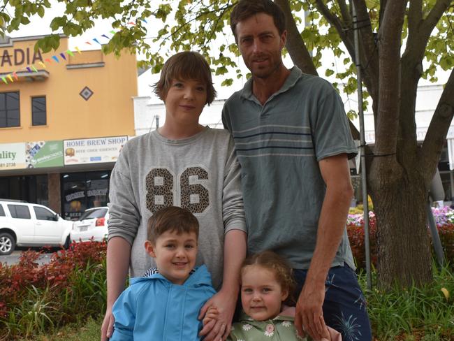 The Carnell Family from Stanthorpe at the Apple and Grape Festival 2024