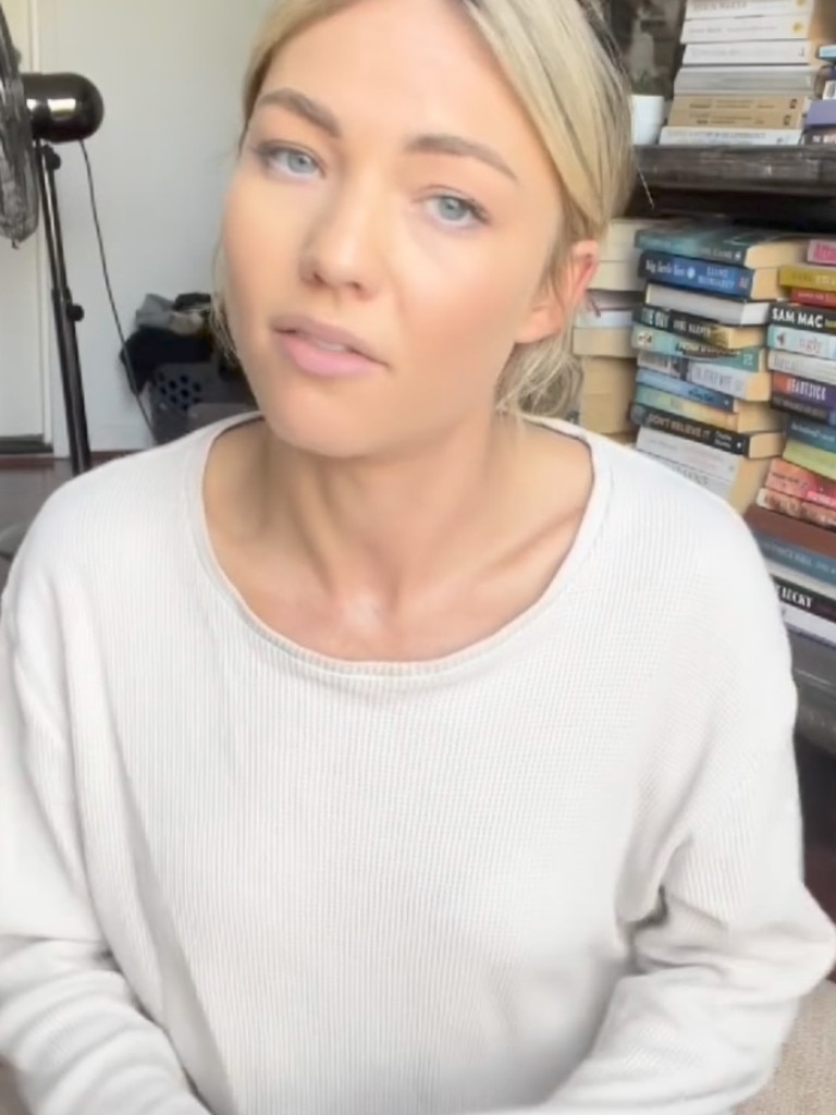 Sam Frost Reveals Private Fallout Of Vaccination Video The Mercury