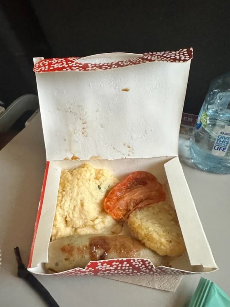 The passenger slammed the breakfast as ‘inedible’. Picture: Reddit