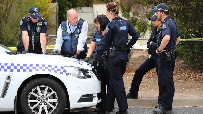 Police searching for evidence at Tennyson Tce, Murray Bridge in 2019. Picture: Tait Schmaal