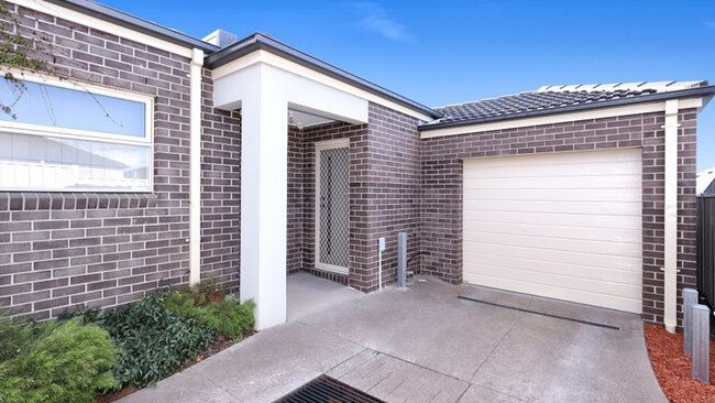 This Craigieburn unit at 3/25 Cable Circuit is on the market for $389,000.