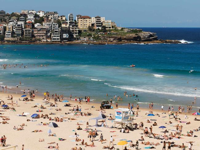 DAILY TELEGRAPH FEBRUARY 25, 2024Generic photos of people at Bondi Beach today. Including joggers on the esplanade. Picture: David Swift