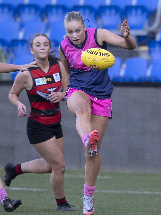 Zoe Henley is a player to watch in 2025 for Lindisfarne after making the move across from North Hobart. Picture: Chris Kidd