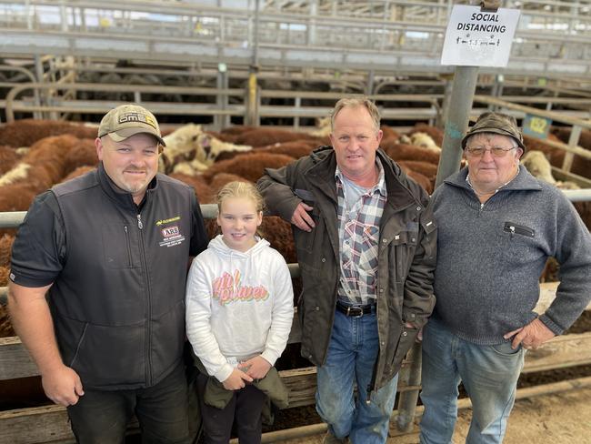 Daniel Rikken and daughter Siena bought 33 Hereford steers at 321kg for $1720 or 536c/kg from vendor Bryan Whelan and friend Frank Balcombe at the Leongatha store sale.